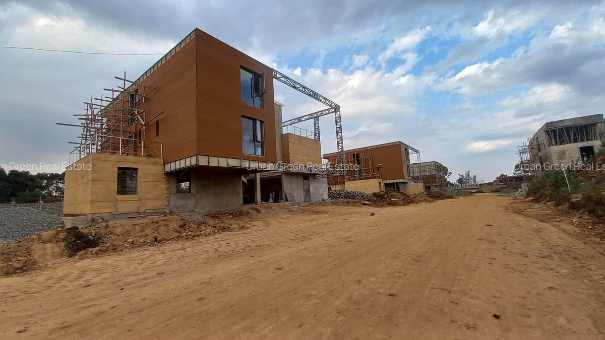 5 Bed Villa with En Suite at Karen Road - 2