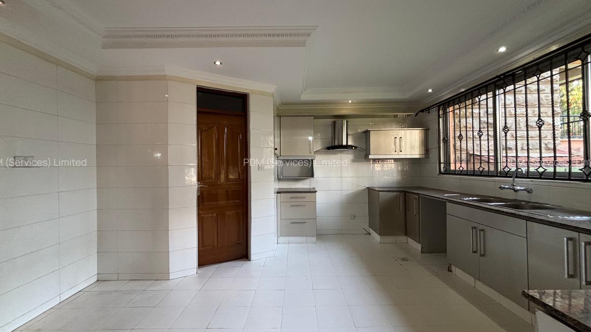 4 Bed Villa with En Suite in Runda - 4