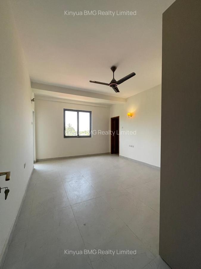 Serviced 3 Bed Apartment with En Suite in Nyali Area - 3