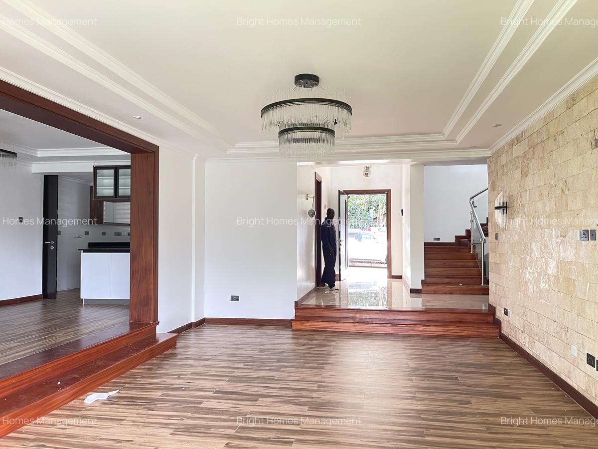 4 Bed Townhouse with En Suite in Lavington - 6