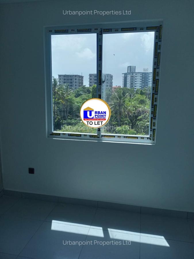 3 Bed Apartment with En Suite in Nyali Area - 14