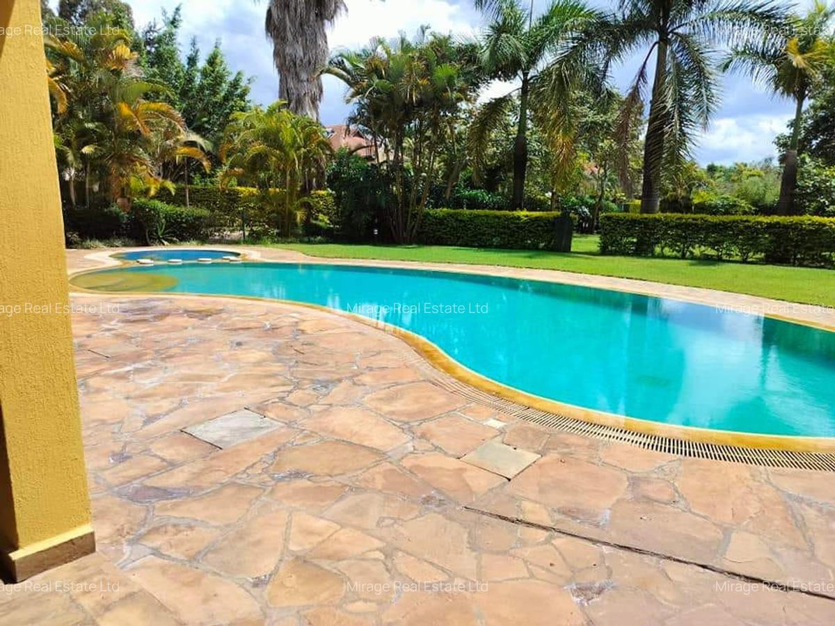 5 Bed Villa with En Suite in Runda - 5