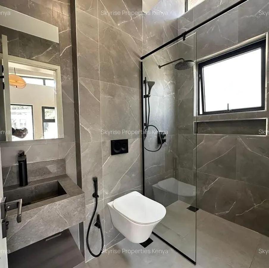 5 Bed Townhouse with En Suite in Runda - 9