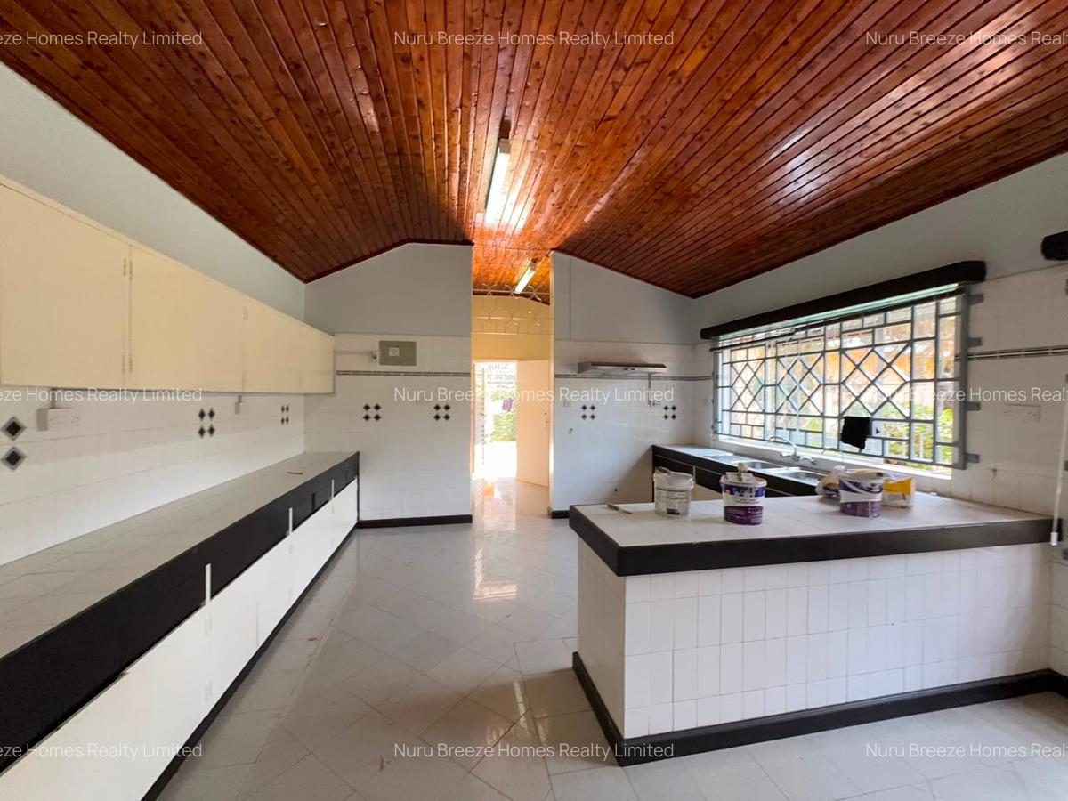 5 Bed House with En Suite in Gigiri - 11