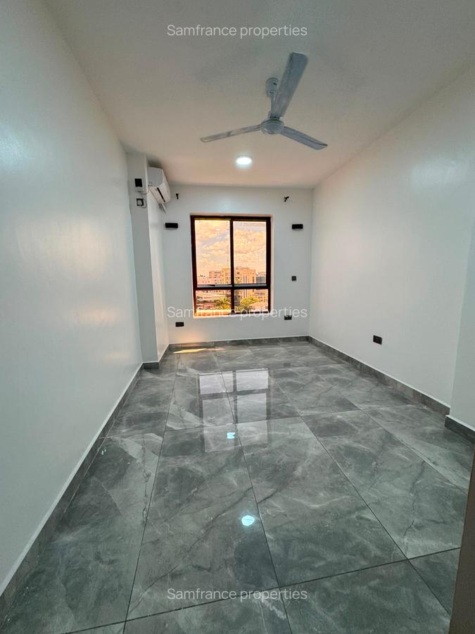 Serviced 3 Bed Apartment with En Suite at Mount Kenya Road - 11