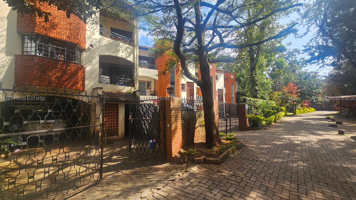 4 Bed Villa with En Suite at Diani Close - 1