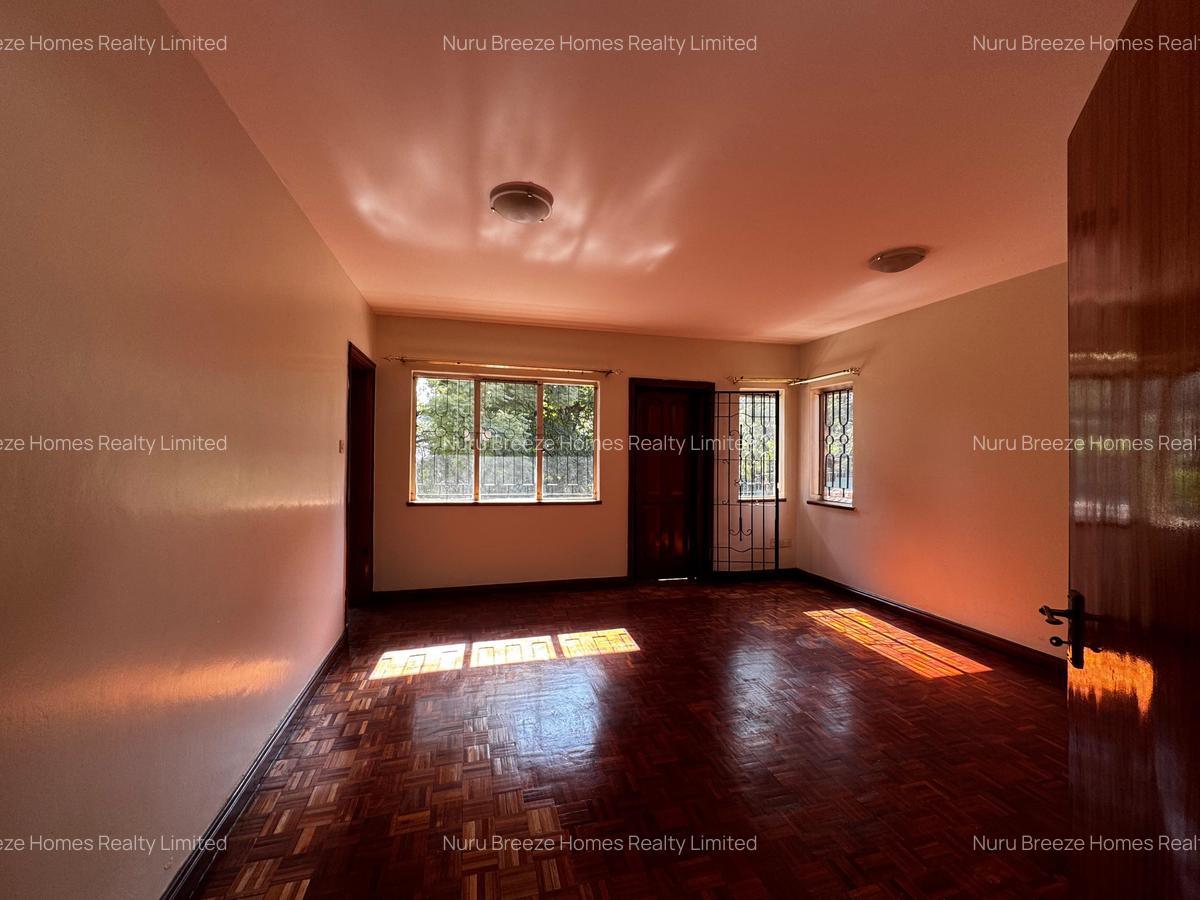 4 Bed Townhouse with En Suite in Spring Valley - 4