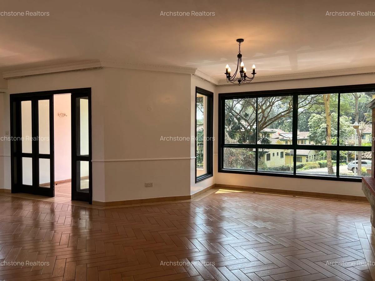 3 Bed Townhouse with En Suite in Kyuna - 2