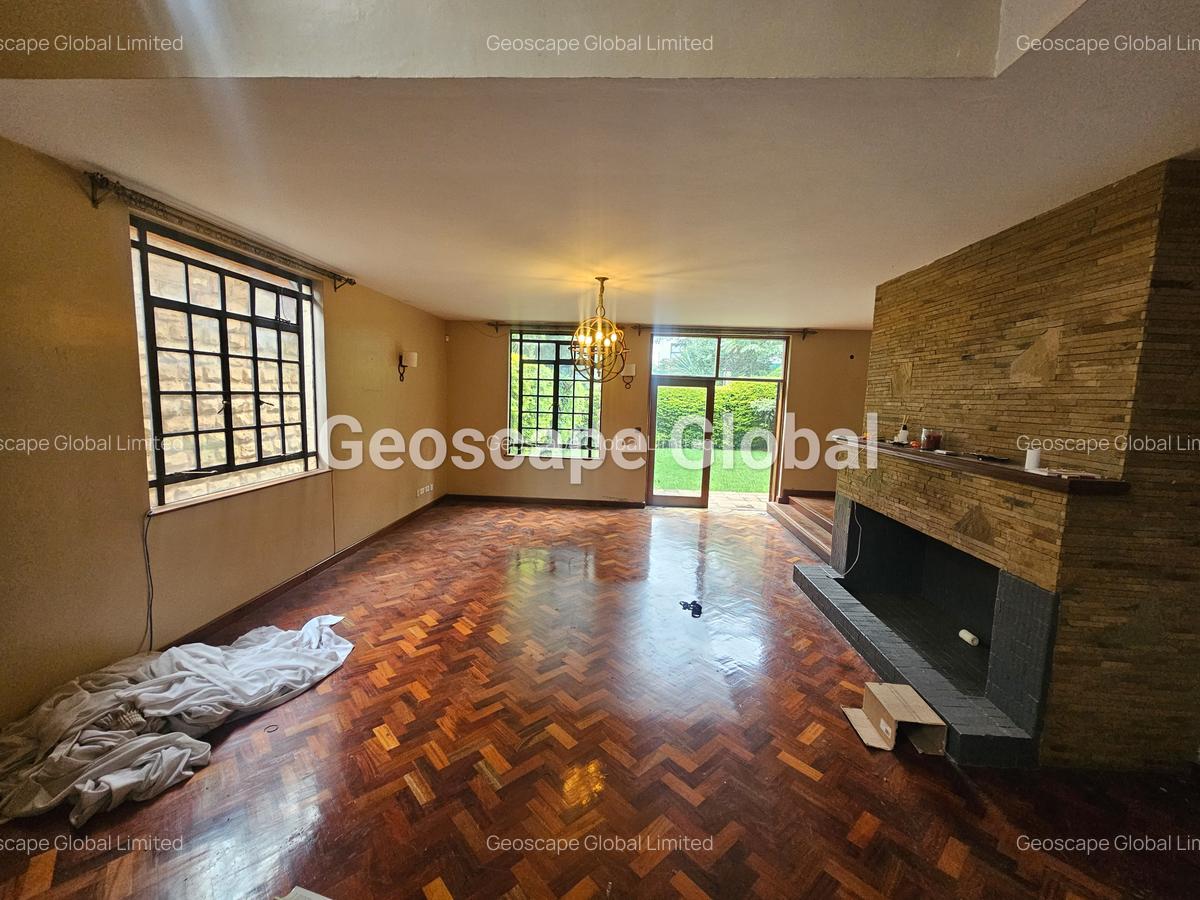 5 Bed Townhouse with En Suite in Lavington - 10