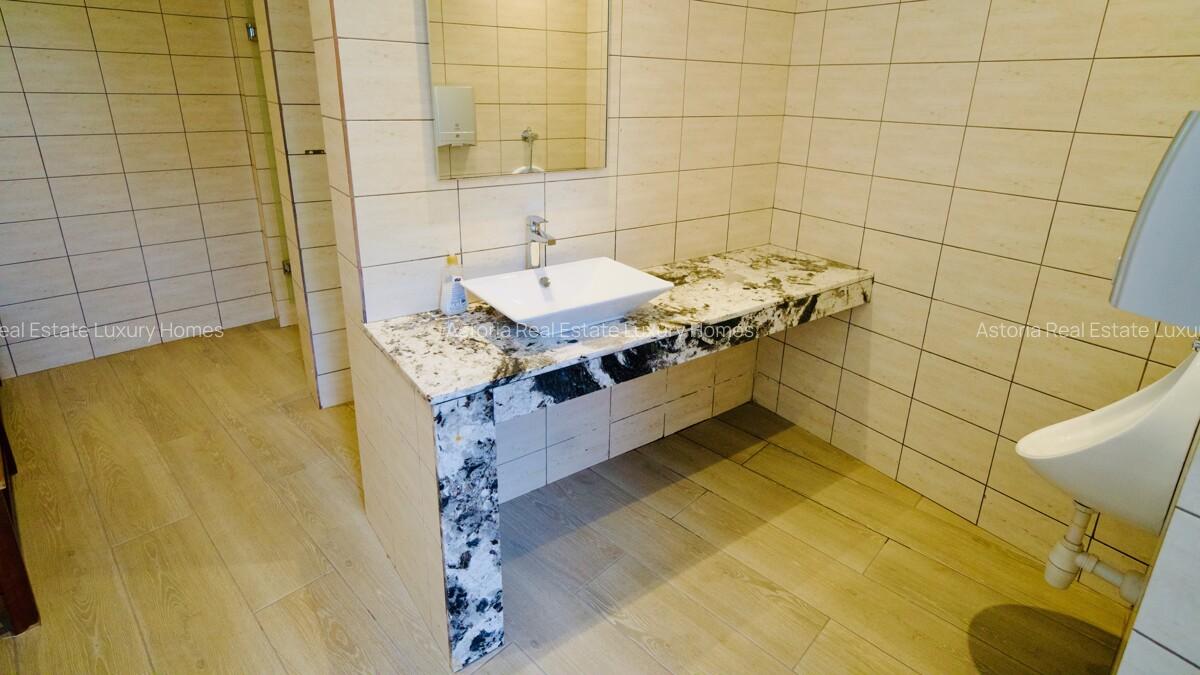 3 Bed Villa with En Suite at 2026-389 - 10