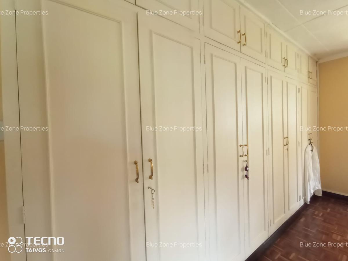 5 Bed House with En Suite at Off Un Avenue - 16