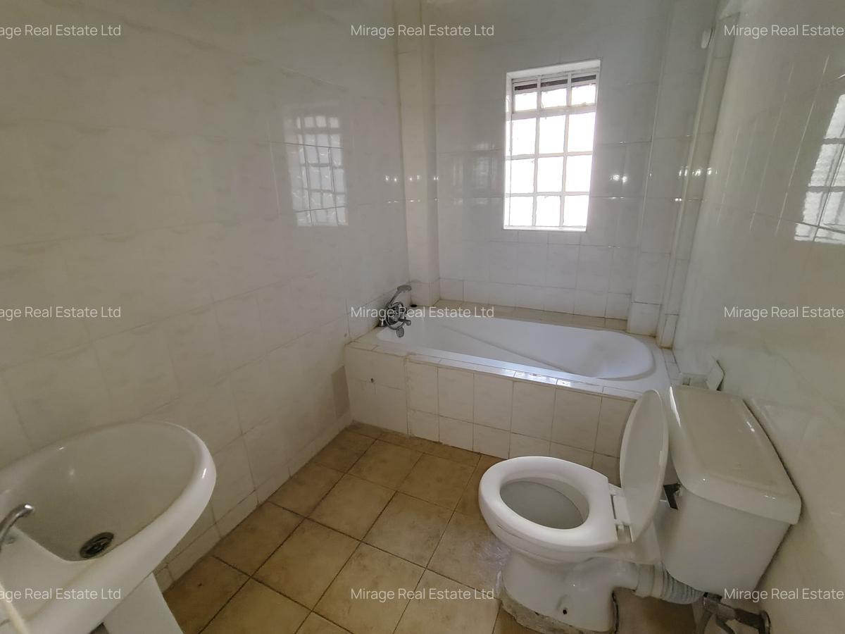 3 Bed Apartment with En Suite in Kilimani - 11