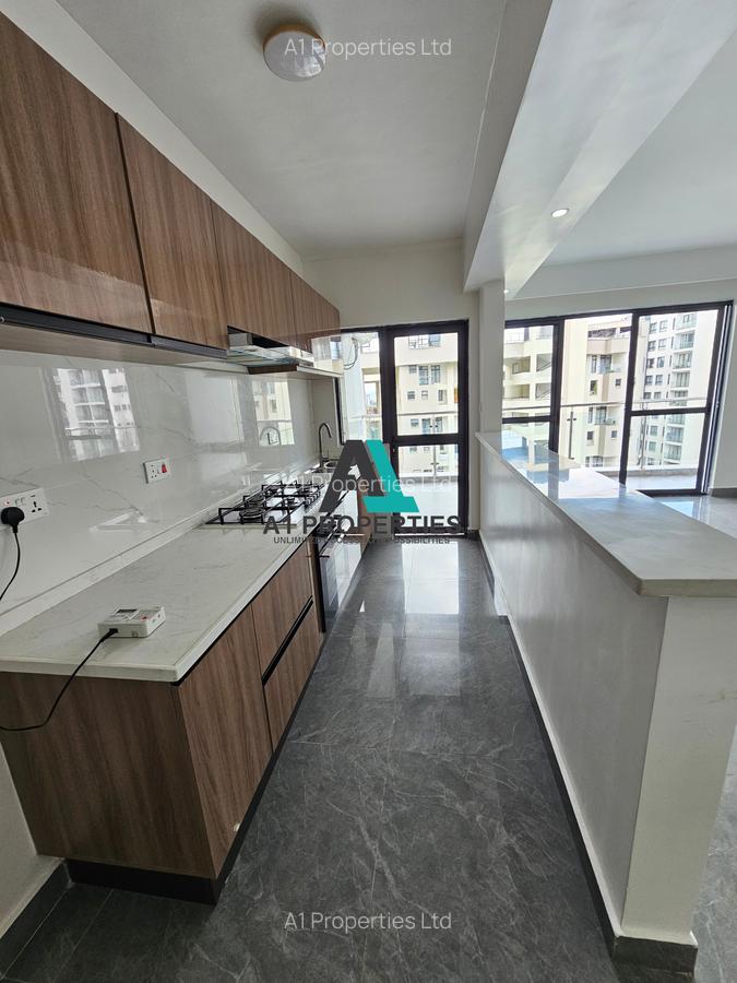 2 Bed Apartment with En Suite in Riverside - 3