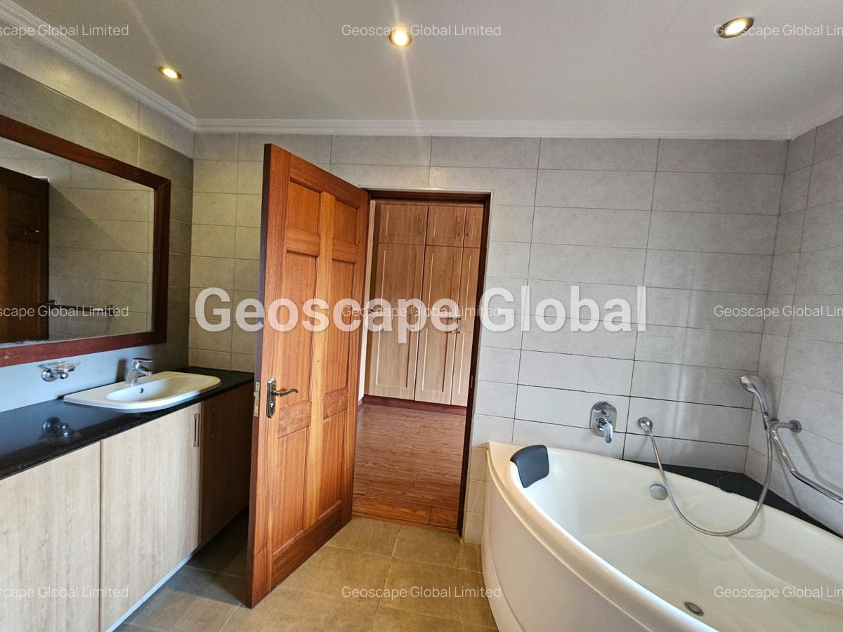5 Bed House with En Suite in Gigiri - 17