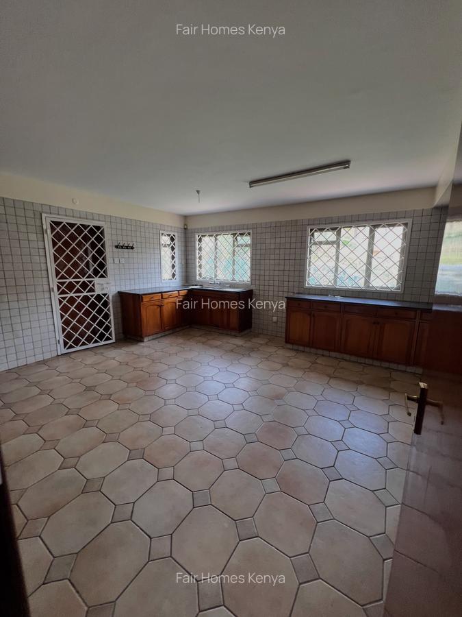 4 Bed Townhouse with En Suite at Gitanga Road - 17
