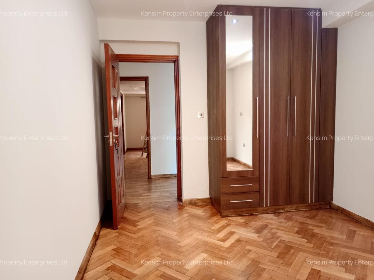 5 Bed Townhouse with En Suite in Lavington - 6