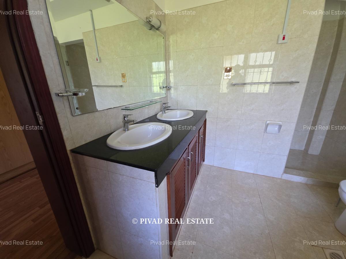 5 Bed House with Garden in Runda - 6