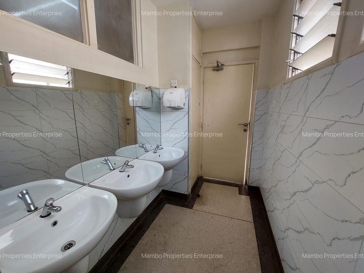 Commercial Property with Service Charge Included at Nairobi Cbd - 7