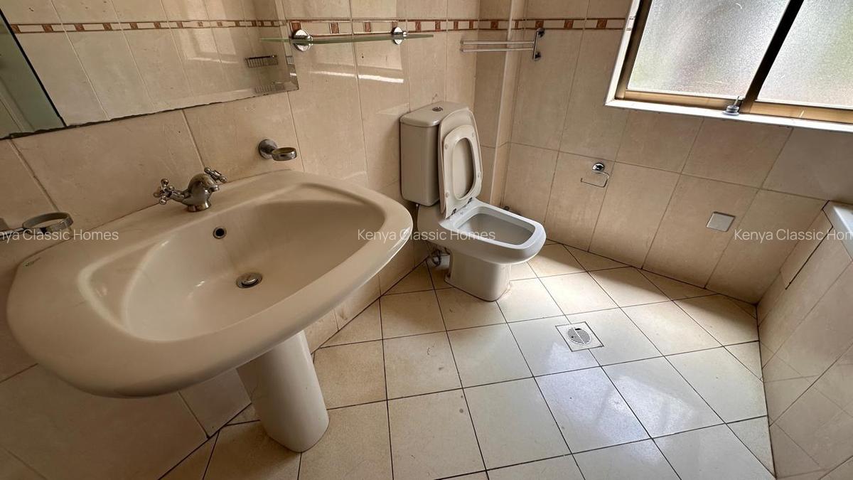 1 Bed Apartment with En Suite at Statehouse - 4