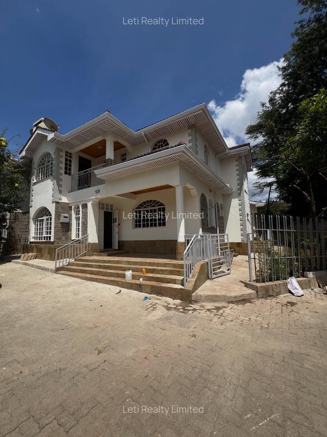 4 Bed Townhouse with En Suite in Lavington - 1