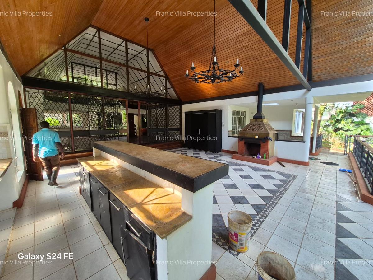 4 Bed House with En Suite at Spring Valley - 18