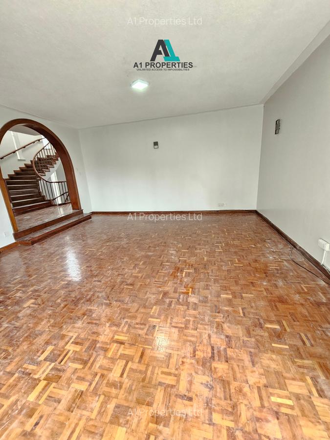 4 Bed Townhouse with En Suite in Lavington - 7