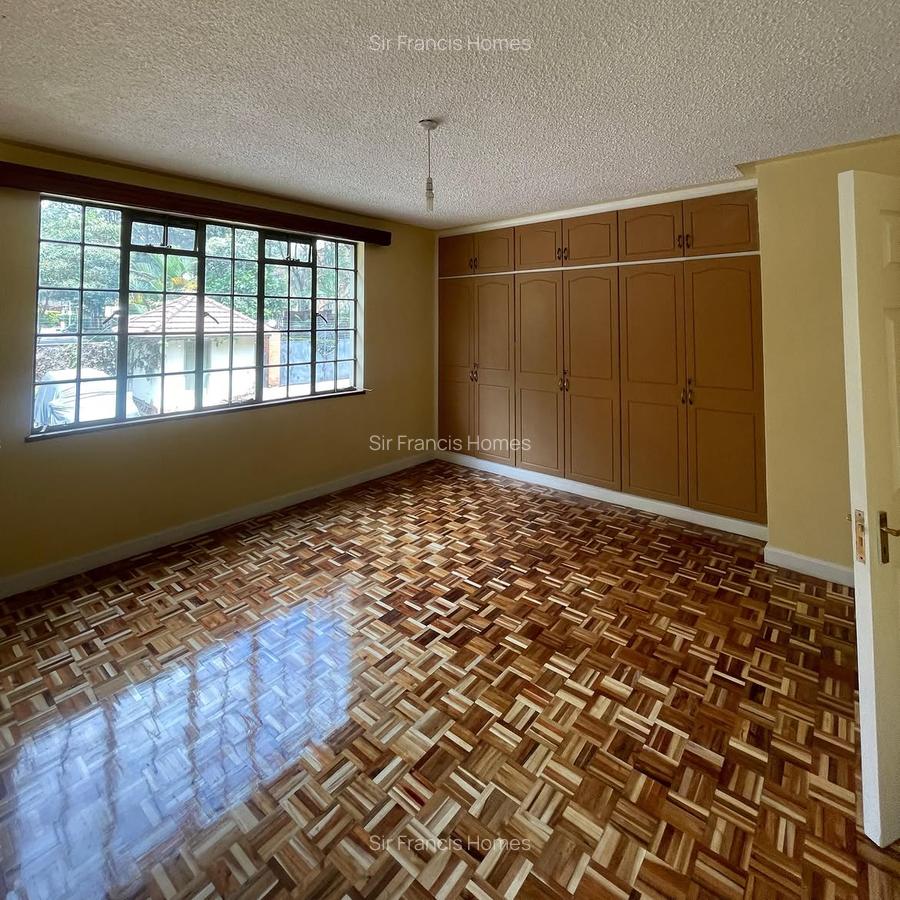 Serviced 2 Bed Apartment with En Suite in Lavington - 6