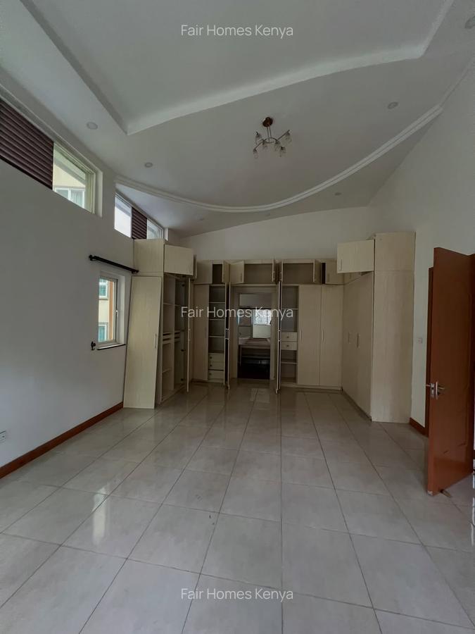 4 Bed Townhouse with En Suite at Riverside Drive - 9