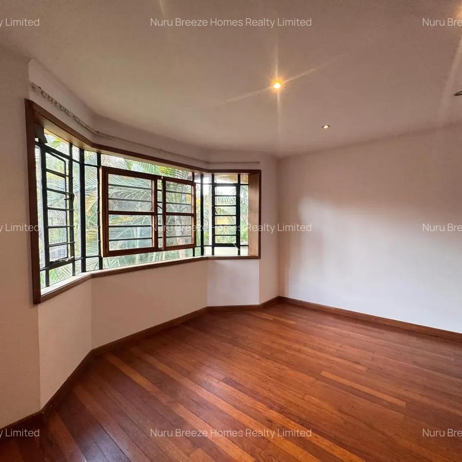 4 Bed House with En Suite in Runda - 14