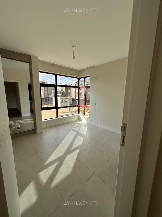 4 Bed Villa with En Suite in Langata - 9