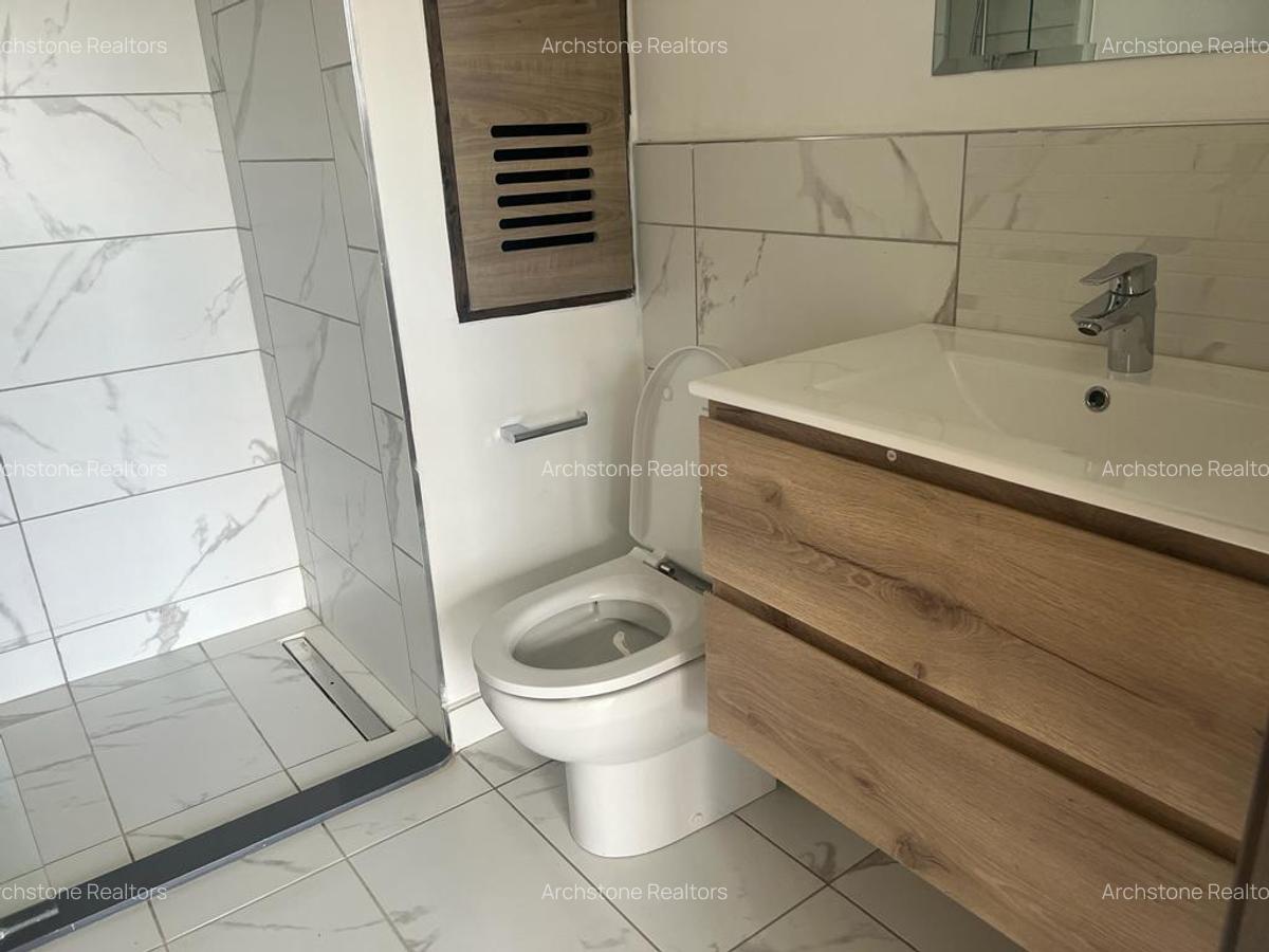 1 Bed Apartment with Swimming Pool in Rosslyn - 9