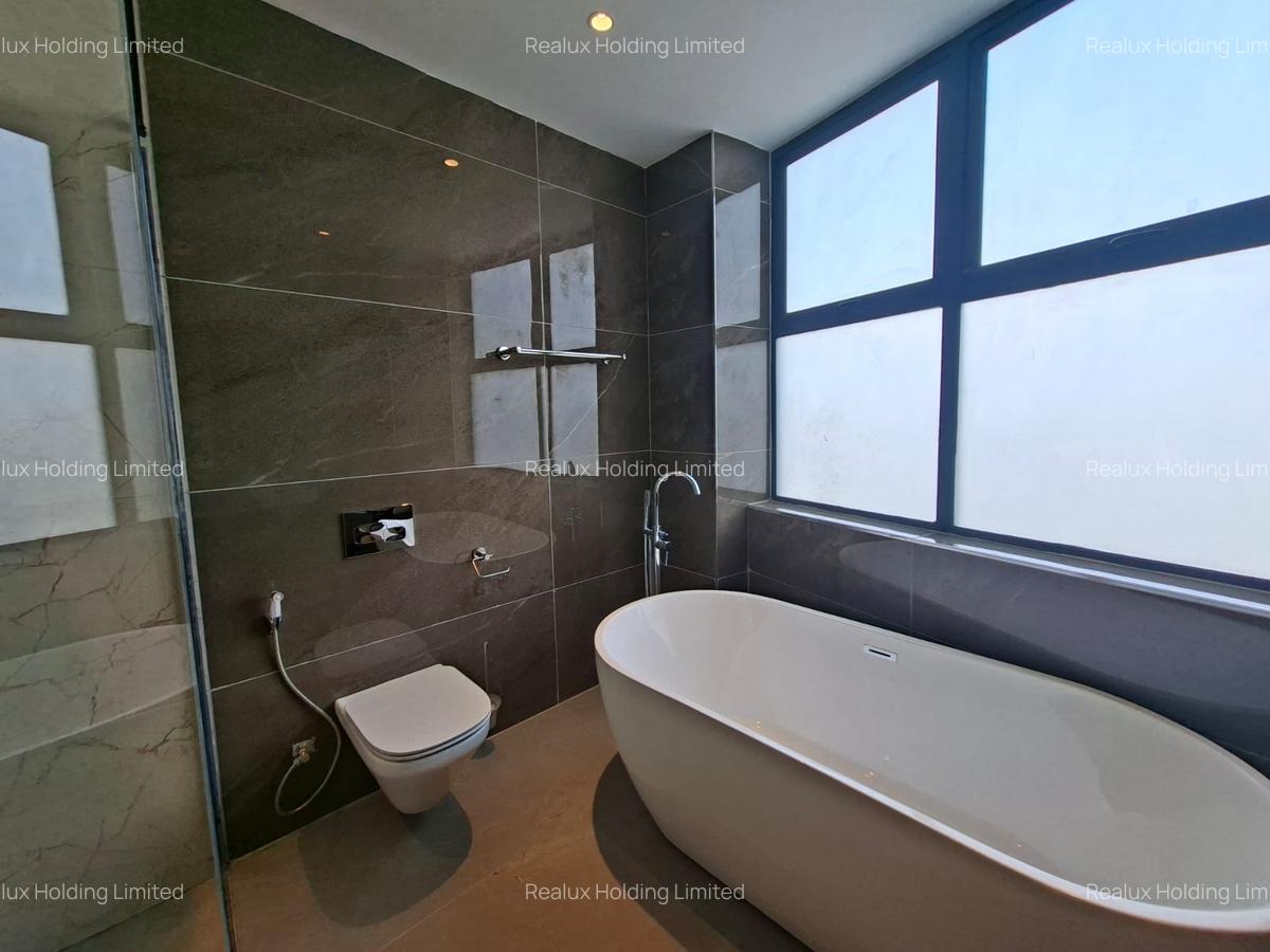 5 Bed Apartment with En Suite in Riverside - 17
