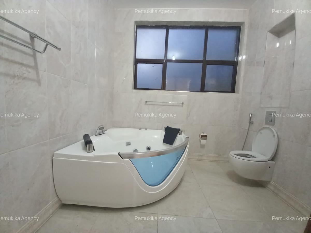 4 Bed Apartment with En Suite in General Mathenge - 11