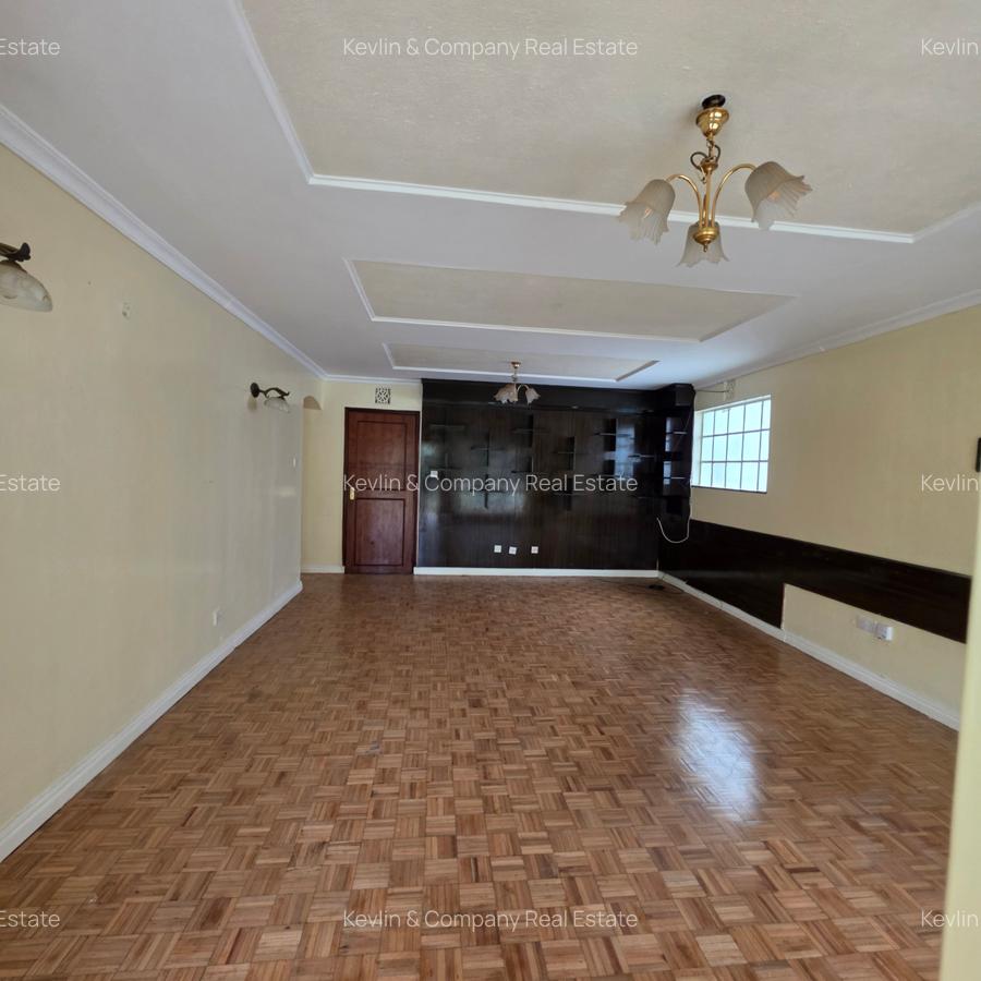4 Bed Townhouse with En Suite in Lavington - 5