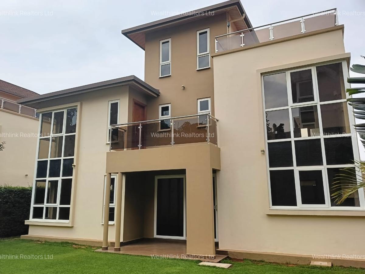 4 Bed Townhouse with En Suite at Iguta Paradise - 2