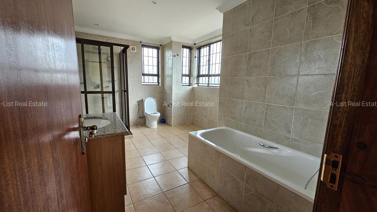4 Bed Villa with En Suite at Runda Ruaka Road - 15
