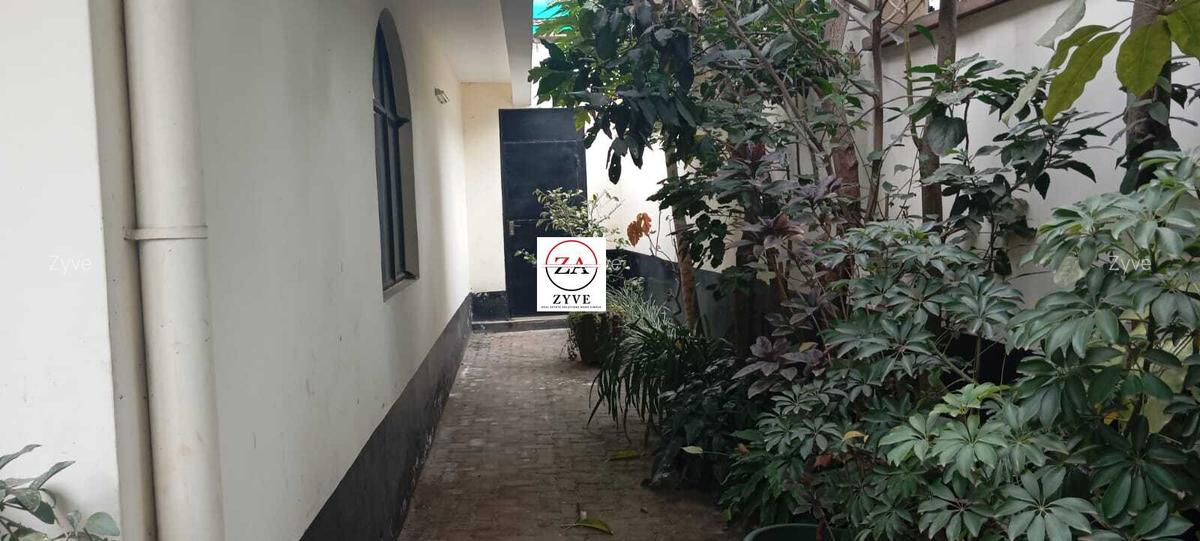 3 Bed House with En Suite at Lavington - 18