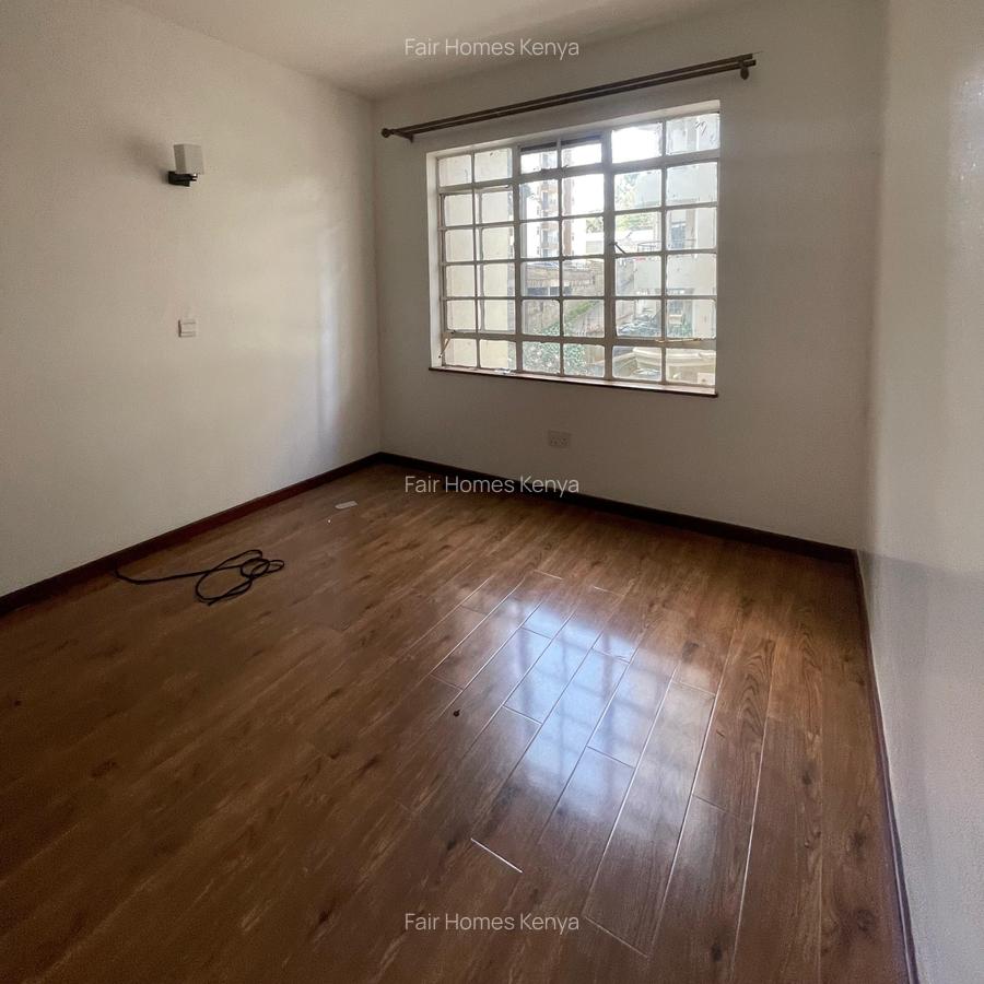 3 Bed Apartment with En Suite at Hatheru Road - 11