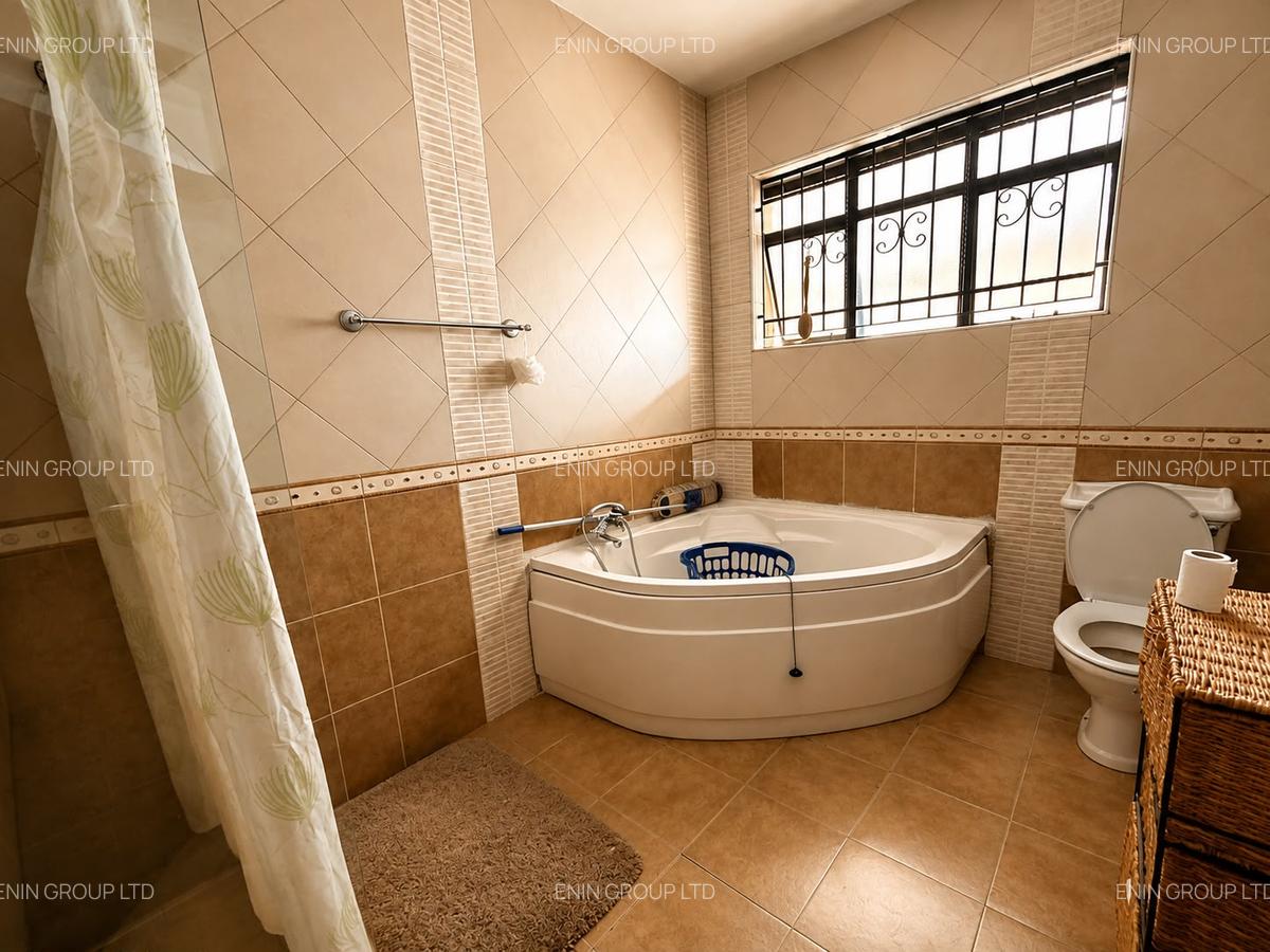 4 Bed Townhouse with En Suite at Grevillea Grove - 8