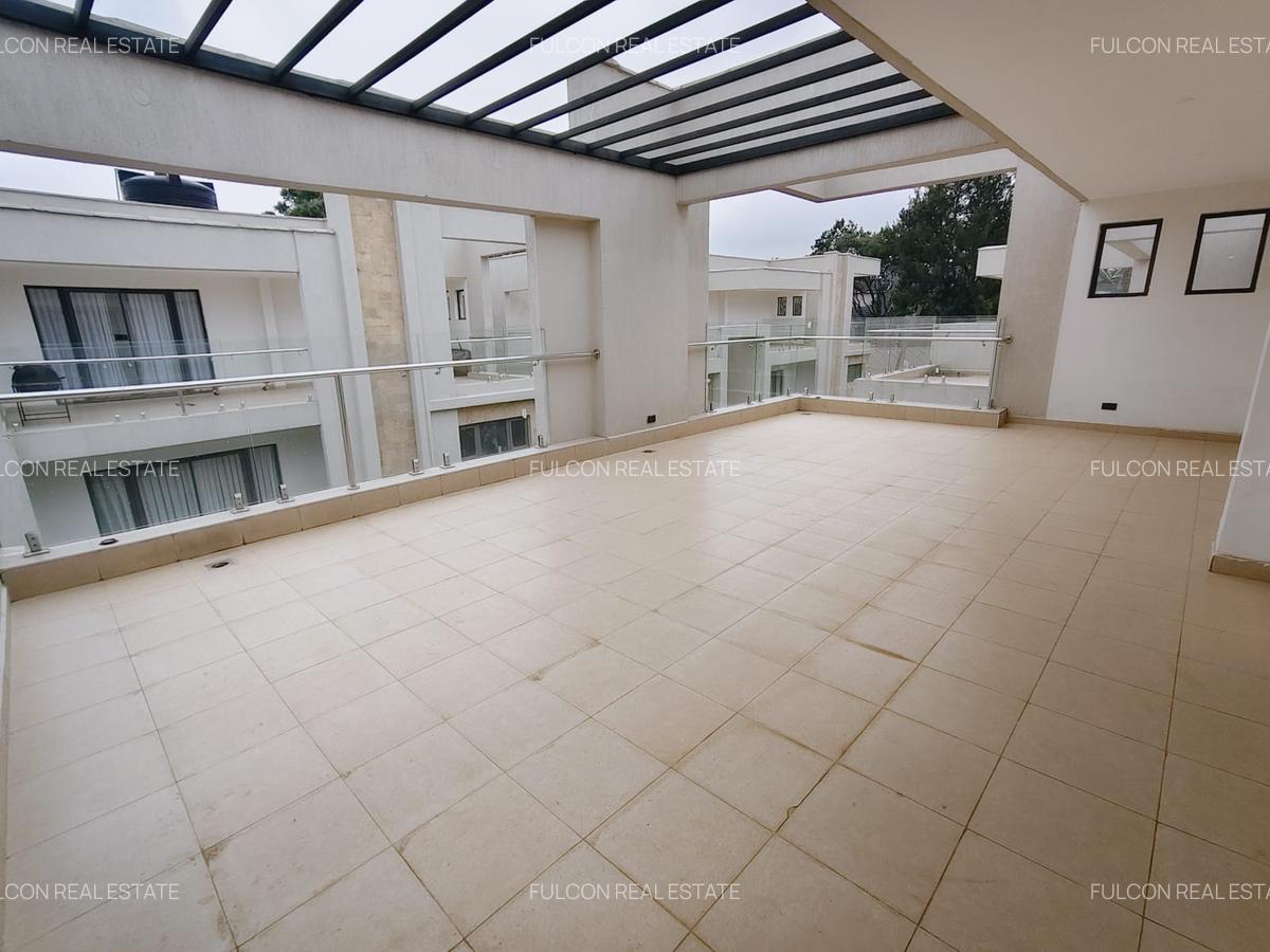 6 Bed Villa with En Suite in Lavington - 4