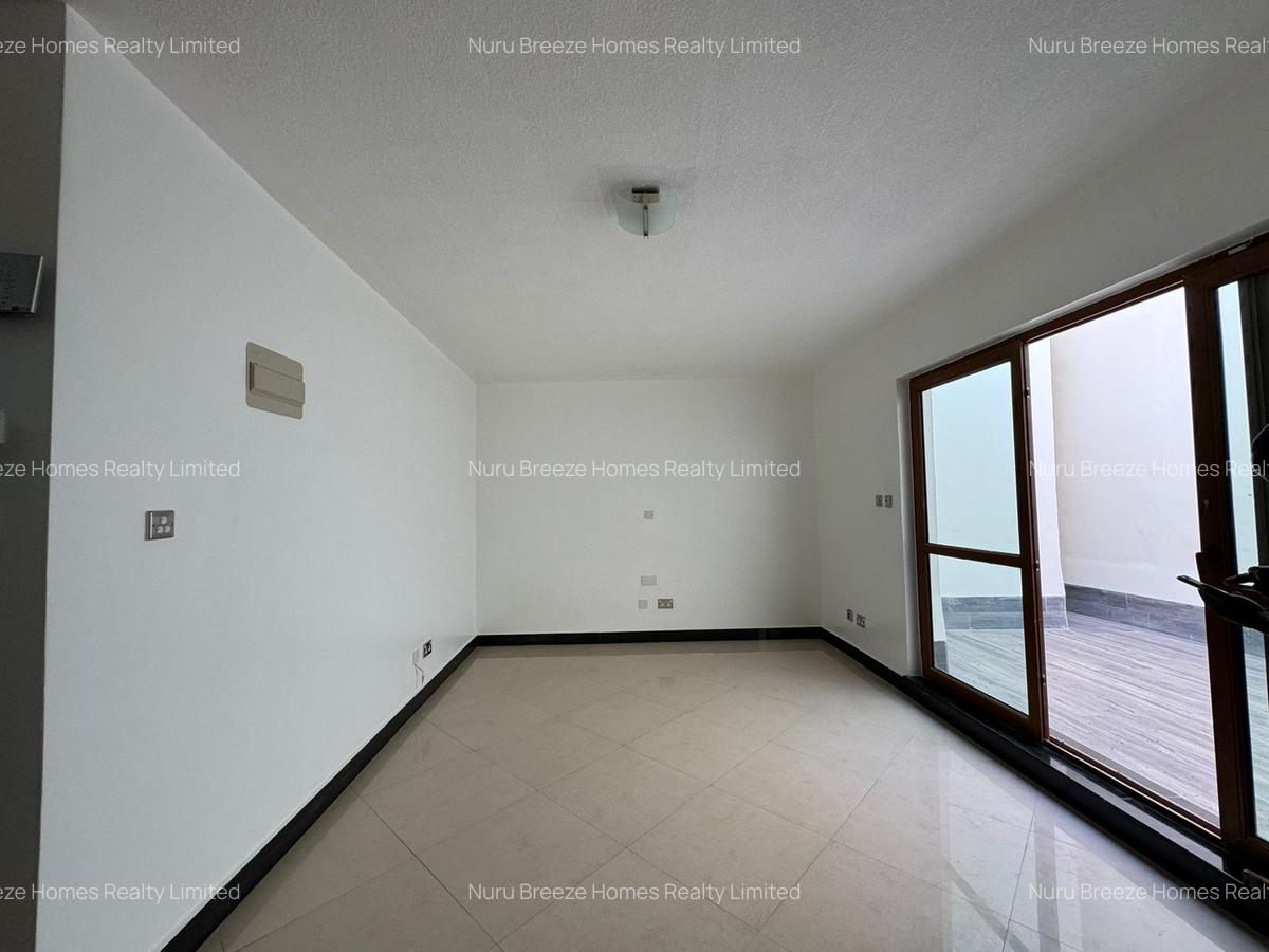 4 Bed Townhouse with En Suite in Westlands Area - 5