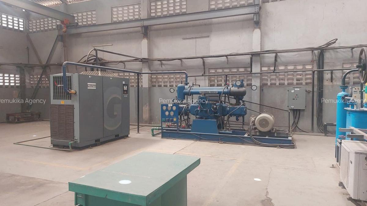 Warehouse in Industrial Area - 7