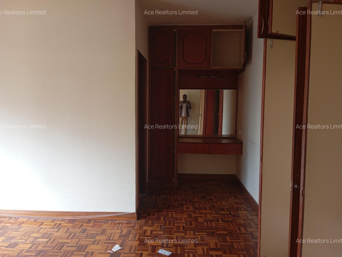 3 Bed Apartment with En Suite at Westlands Avenue - 5