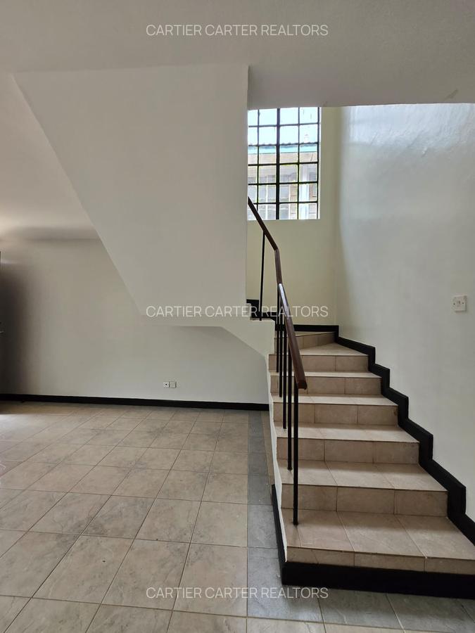 4 Bed Townhouse with En Suite at Ruby Flats Estate - 14
