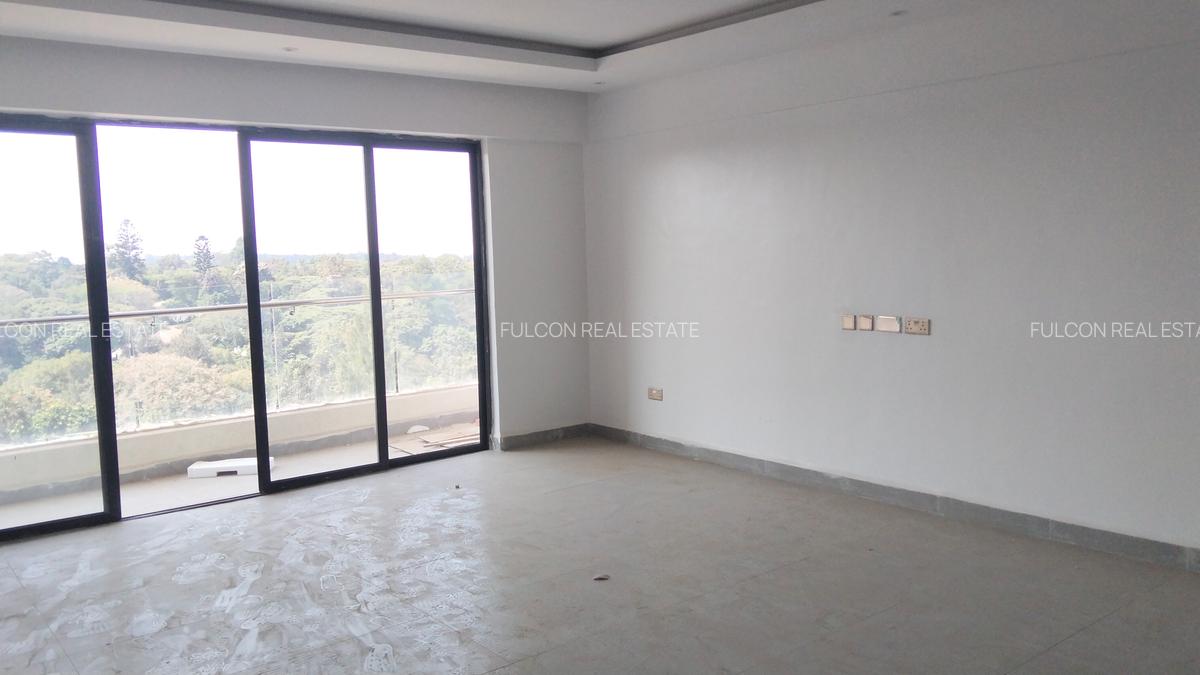4 Bed Apartment with En Suite in Parklands - 3
