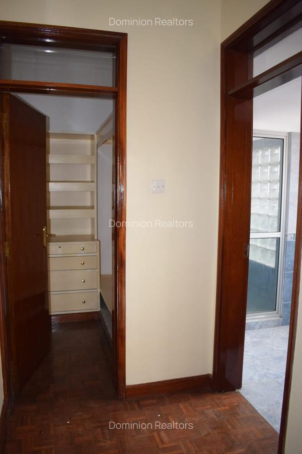 4 Bed Townhouse with En Suite at Brookside Gardens - 15