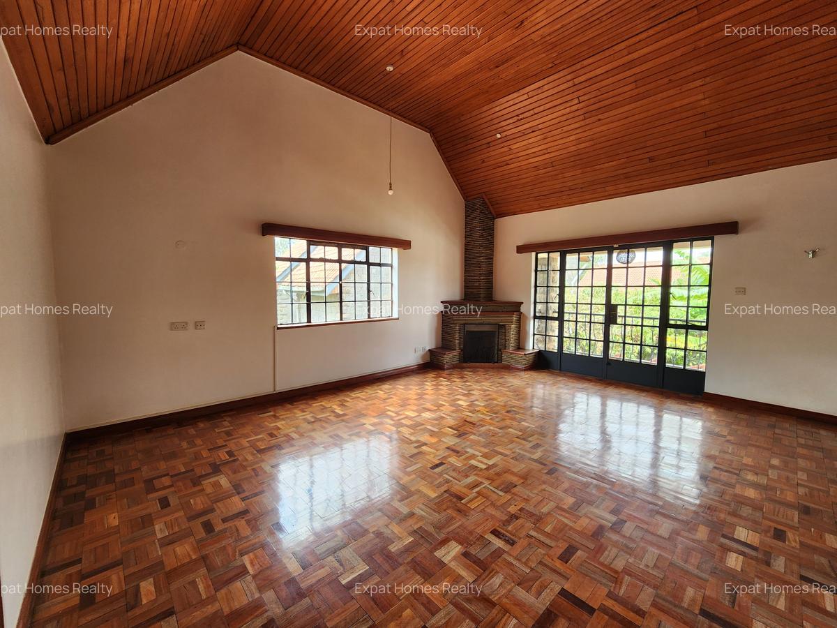 5 Bed Villa with En Suite in Lavington - 19