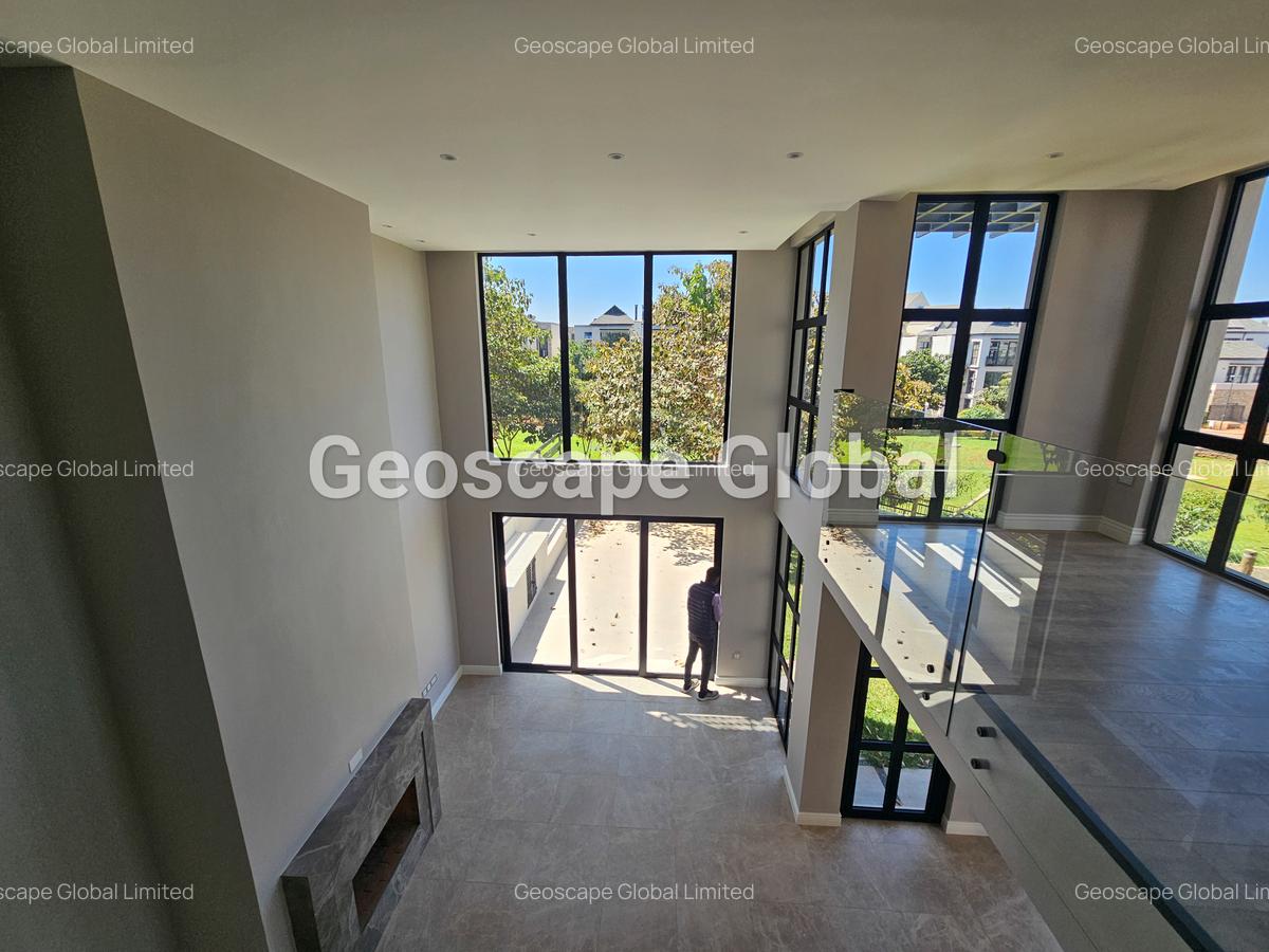 4 Bed House with En Suite in Runda - 15