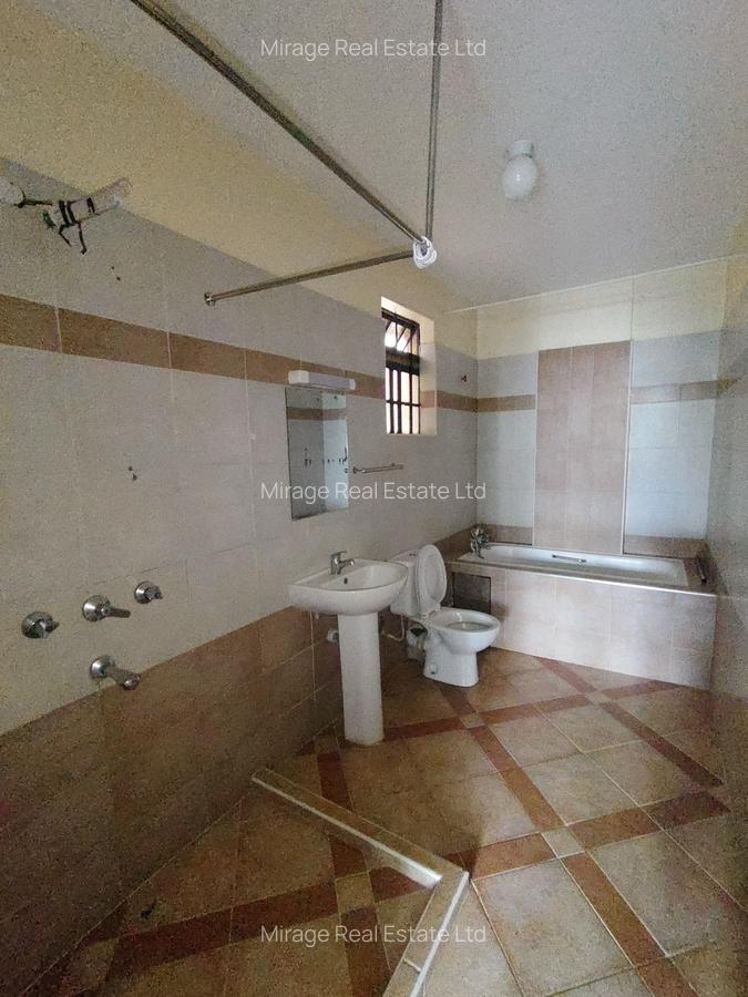 3 Bed Apartment with Swimming Pool in Kilimani - 5