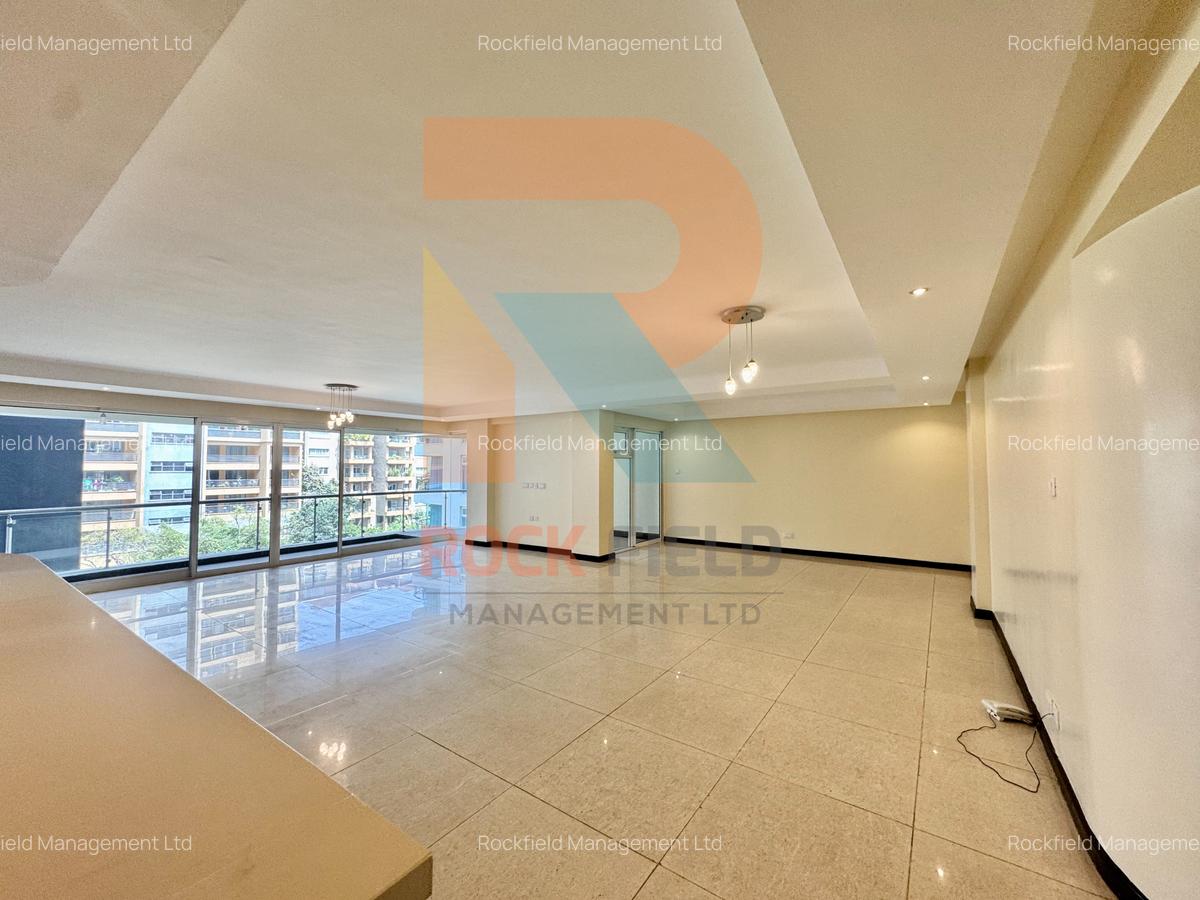 3 Bed Apartment with En Suite in Riverside - 6